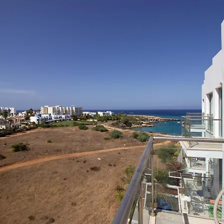 Apartment Seafront Stylish Apt, Protaras