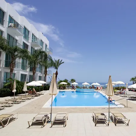 Seafront Stylish Apt, *