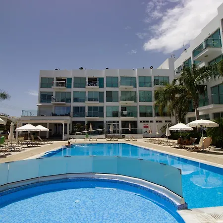 Apartment Seafront Stylish Apt,