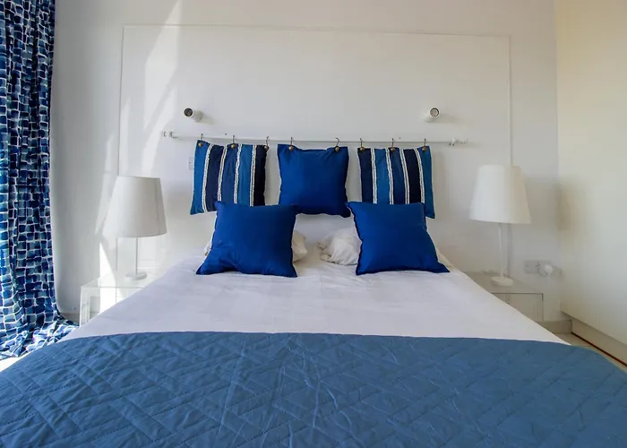 Seafront Stylish Apt, Appartamento